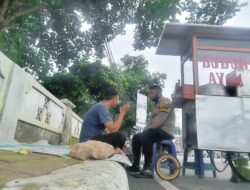 Polisi RW Polsek Majalengka Kota Ajak Pedagang Kaki Lima Sukseskan Pemilu 2024