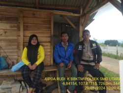 Bhabinkamtibmas AIPDA Rudi Kurniawan Melaksanakan Sambang dan Silaturahmi Kamtibmas Kepada Masyarakat Desa Sirnamulya Kec. Sumedang Utara 