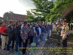 Bhabinkamtibmas Dan Babinsa Desa Padasuka Mendampingi Kelompok Tani Desa Padasuka Menghadiri Kegiatan Kunjungan Kerja Mentri Pertahanan RI Dan Mentri Pertanian RI ke kab sumedang 
