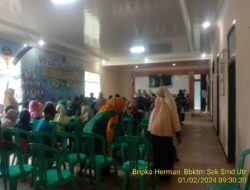 Sinegritas TNI – POLRI Dalam Monitoring bantuan beras dari Bapanas (Bantuan Pangan Nasional) kepada warga masyarakat Desa kebonjati Kecamatan Sumedang Utara