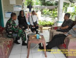Kapolsek Tanjungmedar Iptu Hajid Abdulah, SH bersama Danpos Tanjungmedar Peltu Abdulah Salim melaksanakan sambang/silatrahmi kamtibmas ke warga masyarakat 