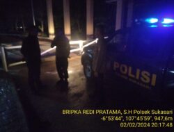 Patroli Malam Hari, Anggota Samapta Polsek Sukasari Polres Sumedang Berikan Himbauan Kepada Warga Masyarakat