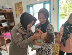 Bhabinkamtibmas Monitoring Posyandu di Desa Paseh Kidul Briptu Okkeu Wedayanti, Bhabinkamtibmas Desa Paseh Kidul