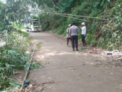 ANGGOTA UNIT SAMAPTA LAKSANAKAN PATROLI KRYD SIANG HARI DI WILAYAH KECAMATAN SUKASARI