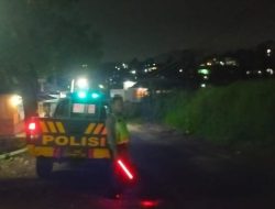 JAGA SITUASI KAMTIBMAS, ANGGOTA POLSEK SUKASARI RUTIN LAKSANAKAN PATROLI KRYD BLUE LIGHT / MALAM HARI DI WILAYAH KECAMATAN SUKASARI KABUPATEN SUMEDANG