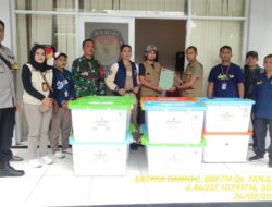 Kegiatan Pengamanan dan Pengawalan Logistik Pemilu 2024 dari Gudang PPK Kec.Tanjungmedar ke KPU Kab. Sumedang.