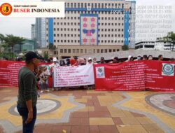 Warga Apartemen Puri Park View di Jln Pesanggrahan Raya Meruya Kembangan Jakarta Barat Menggelar Aksi Damai