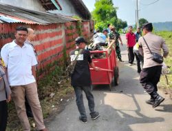 Peringati HPSN 2024, Tiga Pilar di Majalengka Bersihkan Sampah di Lingkungan TPU Kubang