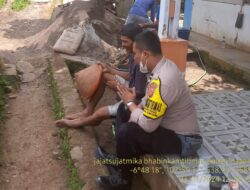 Sapa Warga Harkamtibmas: Bhabinkamtibmas Aipda Jajat Sujatmika Terus Mantap di Dsn. Baru Rt 02/01 Ds Citepok Kec. Paseh Kab. Sumedang