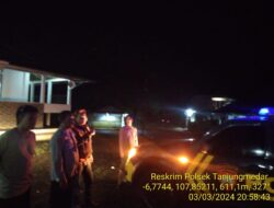 Antisipasi gangguan kamtibmas, Piket Polsek Tanjungmedar Polres Sumedang Polda Jabar melaksanakan Patroli Blue light