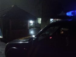 JAGA SITUASI KAMTIBMAS, ANGGOTA POLSEK SUKASARI RUTIN LAKSANAKAN PATROLI KRYD BLUE LIGHT / MALAM HARI DI WILAYAH KECAMATAN SUKASARI KABUPATEN SUMEDANG