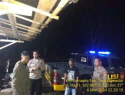 Cegah gangguan kamtibmas, Piket Polsek Tanjungmedar Polres Sumedang melaksanakan Patroli Blue light