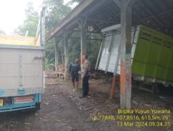 Polsek Tanjungmedar Tingkatkan Keamanan dengan Patroli Jalan Kaki di Pemukiman Warga 