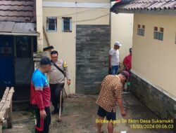 Kegiatan Kerja Bhakti membersihkan MCK di Kantor Desa Sukamukti Kec Tanjungmedar Kab. Sumedang