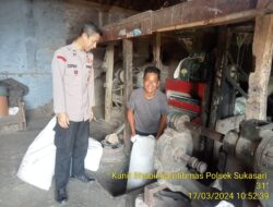 Kanit Bhabinkamtibmas polsek Sukasari Melaksanakan Giat Sambang Dan Silaturahmi kewarga binaannya Sdr Bpk Iing yang berada di dsn sukasari