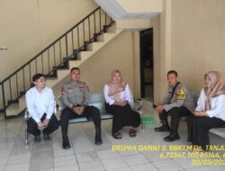 Bripka Dani Santika Bhabinkamtibmas Polsek Tanjungmedar Polres Sumedang laksanakan sambang/silatrahmi kamtibmas