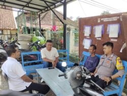 Bhabinkamtibmas Polsek Conggeang Polres Sumedang Bripka Dadan Ali Ramdani Intensifkan Silaturahmi Kamtibmas Bersama Kepala Desa Cibubuan