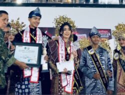 Universitas Sjakhyakirti Menggelar Bujang Gadis Kampus Yang Merupakan Perguruan Tinggi Tertua Se Sumatera Selatan