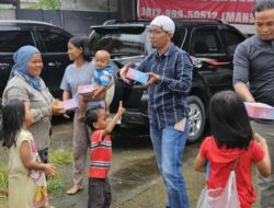 BERKAH RAMADHAN 1445 H, SUBDIT I DIT INTELKAM POLDA SUMSEL BAGI TAKJIL GRATIS KEPADA MASYARAKAT DAN PENGGUNA JALAN