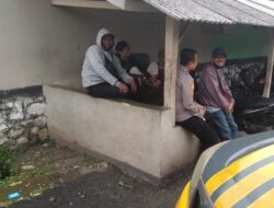 KAPOLSEK SUKASARI BESERTA ANGGOTA SAMAPTA POLSEK SUKASARI MELAKSANAKAN PATROLI SIANG HARI KE TEMPAT – TEMPAT RAWAN GANGGUAN KAMTIBMAS DI WILAYAH KECAMATAN SUKASARI