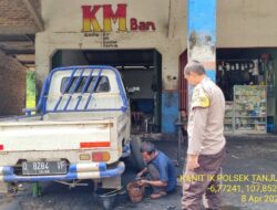Bktm Desa Cikaramas melaksanakan sambang/silatrahmi Kamtibmas dan dumas keliling dalam rangka BEYOND TRUST PRESISI di wilayah Kec. Tanjungmedar