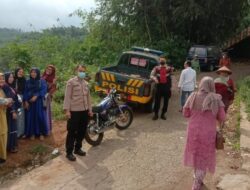 KAPOLSEK SUKASARI BESERTA ANGGOTA SAMAPTA POLSEK SUKASARI MELAKSANAKAN PATROLI SIANG HARI KE TEMPAT TEMPAT RAWAN GANGGUAN KAMTIBMAS DI WILAYAH KECAMATAN SUKASARI