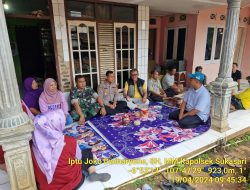 Polsek Sukasari melaksanakan kegiatan Jumat Curhat untuk menampung aspirasi warga dan meningkatkan kinerja Polri sebagai pelindung dan pengayom masyarakat