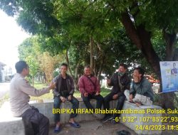 Bhabinkamtibmas Desa Sukarapih Melaksanakan Giat Sambang Dan Silaturahmi Kepada Warga masyarakat.