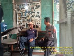Kanit Bhabinkamtibmas polsek Sukasari Melaksanakan Giat Sambang Dan Silaturahmi kewarga binaannya yang berada di dsn Sukasari rt 02/02 Desa Sukasar