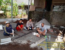 Polsek Sukasari melaksanakan kegiatan Jumat Curhat untuk menampung aspirasi warga dan meningkatkan kinerja Polri sebagai pelindung dan pengayom masyarakat