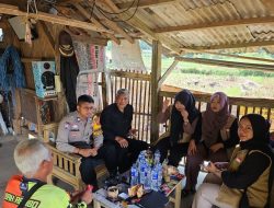 monitoring kegiatan Mahasiswa yg sedang melaksanakan KKN di Desa Padasuka