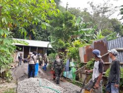 Sinegritas TNI Polri melaksanakan monitoring perbaikan jalan di wilayah Desa. Jatimulya Kec.Sumedang Utara Kab. Sumedang.