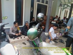 Bhabinkamtibmas Desa Sukarapih Melaksanakan Giat Sambang Dan Silaturahmi Kepada Warga masyarakat.Sekaligus melaksanakan takziah kepada alm Bripka Cecep Yanto