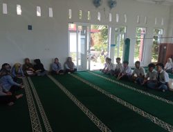 pembinaan kepada siswa SMK Logistik Sumedang yang sedang melaksanakan kelulusan bertempat di masjid sekolah Desa Mekarjaya Kec. Sumedang Utara