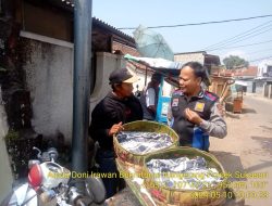 Bhabinkamtibmas Desa Nangerang Melaksanakan Giat Sambang Dan Silaturahmi Kepada Warga masyarakat