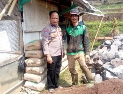 Bhabinkamtibmas Desa Nangerang Melaksanakan Giat Sambang Dan Silaturahmi Kepada Warga masyarakat