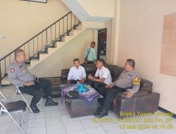 Kapolsek Tanjungmedar IPTU GUNGUN WAGIMAN melaksanakan sambang/silatrahmi Kamtibmas dan dumas keliling dalam rangka BEYOND TRUST PRESISI 