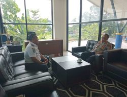 Kapolsek Tomo Jalin Silaturahmi ke UPPKB Tomo Sumedang (Jembatan Timbang Tomo).