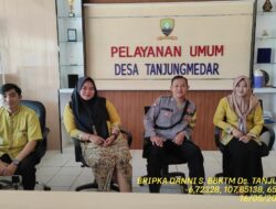 Bripka Dani Santika Bhabinkamtibmas Polsek Tanjungmedar Polres Sumedang sambangi aparatur Desa binaan