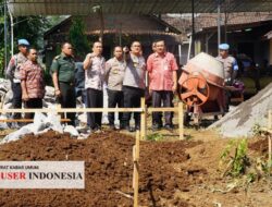 Peletakan Batu Pertama Pembangunan Polsek Suruh, Kapolres Berikan Atensi kepada Personel.