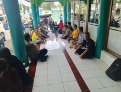 Kapolsek Tomo Bersama Anggota Melaksanakan Kegiatan “Jumat Curhat” Dalam Rangka Program Quick Wins Presisi Polri.