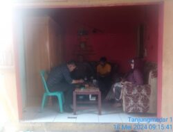 Kapolsek Tanjungmedar IPTU GUNGUN WAGIMAN melaksanakan sambang/silatrahmi Kamtibmas dan dumas keliling dalam rangka BEYOND TRUST PRESISI 