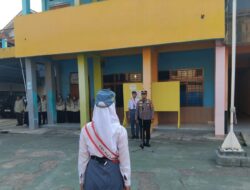 Kegiatan Panit Binmas Polsek Sumedang Utara Polres Sumedang IPDA. YOAN RUDI SETIA B, S.H menjadi Pembina Upacara di Lapang SMK PGRI 1 Sumedang dan SMK PGRI 2 Sumedang