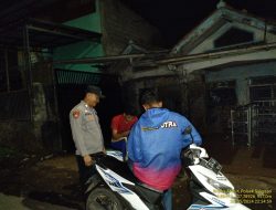 Anggota Unit Samapta Polsek Sukasari Rutin Laksanakan Patroli KRYD Blue Light / Malam hari di Wilayah Kecamatan Sukasari Kabupaten Sumedang