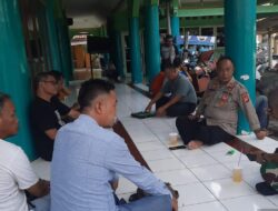 Jumat Curhat Kapolsek Tomo di Masjid Nurul Iman Desa Tomo.
