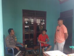 Bhabinkamtibmas Polsek Tomo Laksanakan “Jumat Curhat” dengan Warga Desa Tomo.