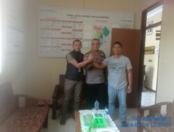 Kapolsek Tanjungmedar Iptu Gungun Wagiman melaksanakan sambang/silatrahmi kamtibmas dengan Ketua PPK Kecamatan Tanjungmedar