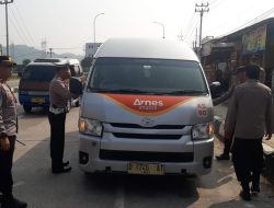 Kegiatan Pengamanan Penyekatan Antisipasi Supporter dalam rangka Pertandingan Madura United VS Persib Bandung