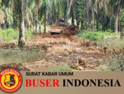 Warga dan Anggota Satgas TMMD Ke 120 Mulai Bekerja Untuk Membangun Jalan