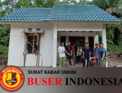 Satgas TMMD Mulai Cat Dinding RTLH Milik Ibu Nuriah